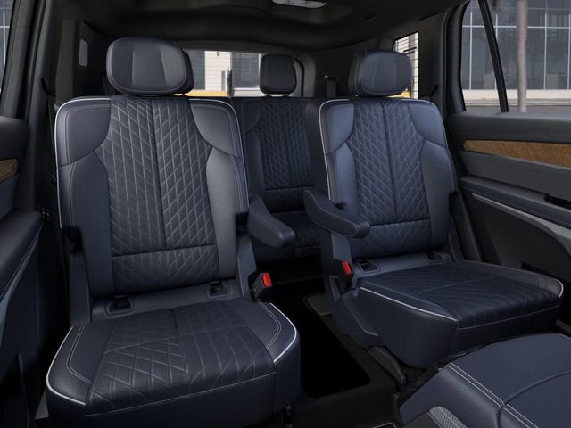 New 2026 Cadillac Vistiq Premium Luxury w/ LPO, Premium Carpet Package image 17