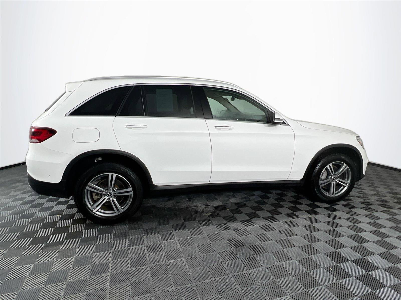 Used 2022 Mercedes-Benz GLC 300 4MATIC image 7