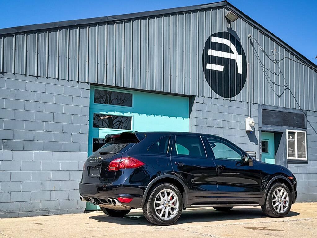 Used 2014 Porsche Cayenne AWD/4WD image 9