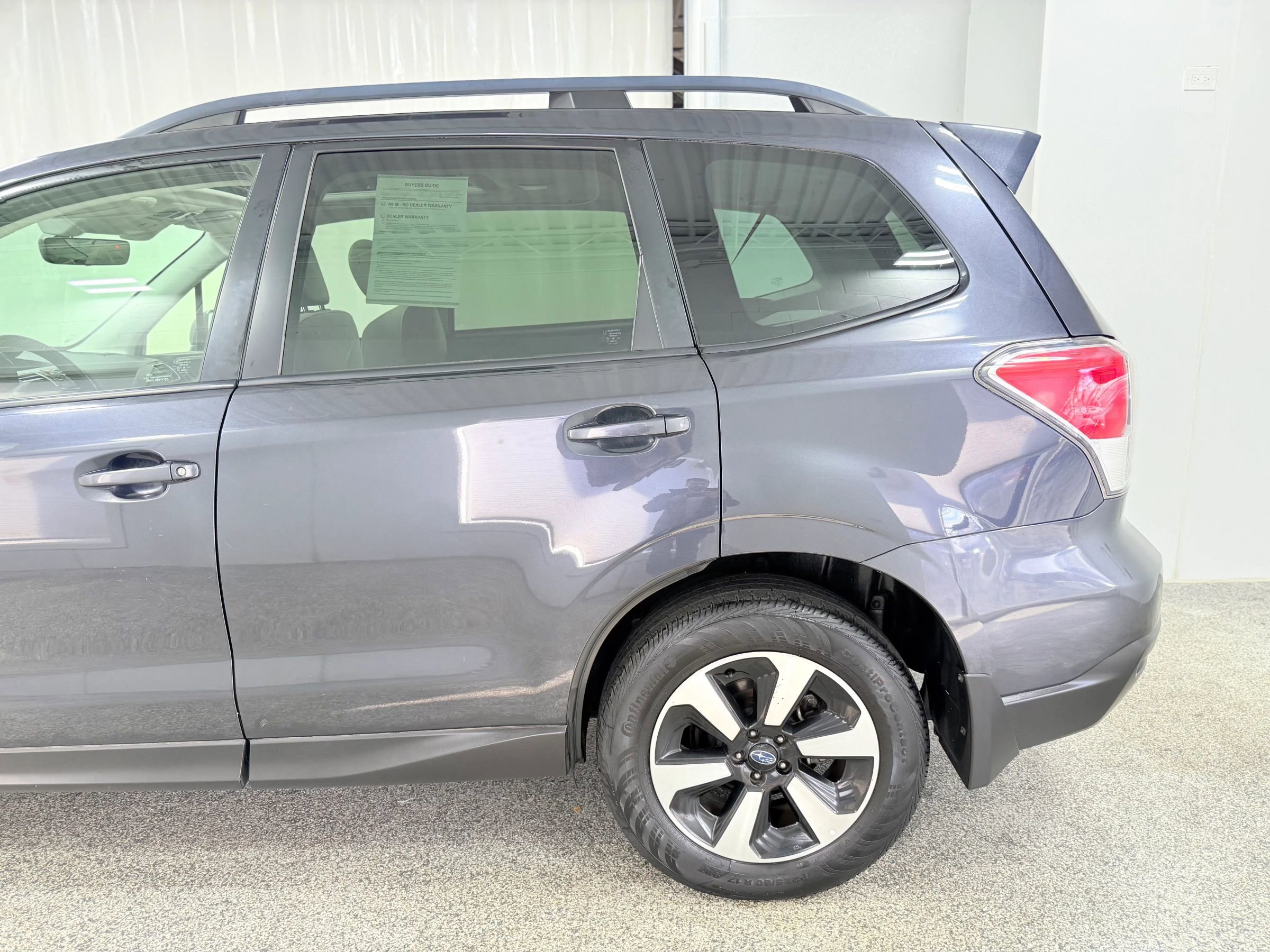 Used 2017 Subaru Forester 2.5i Premium image 5