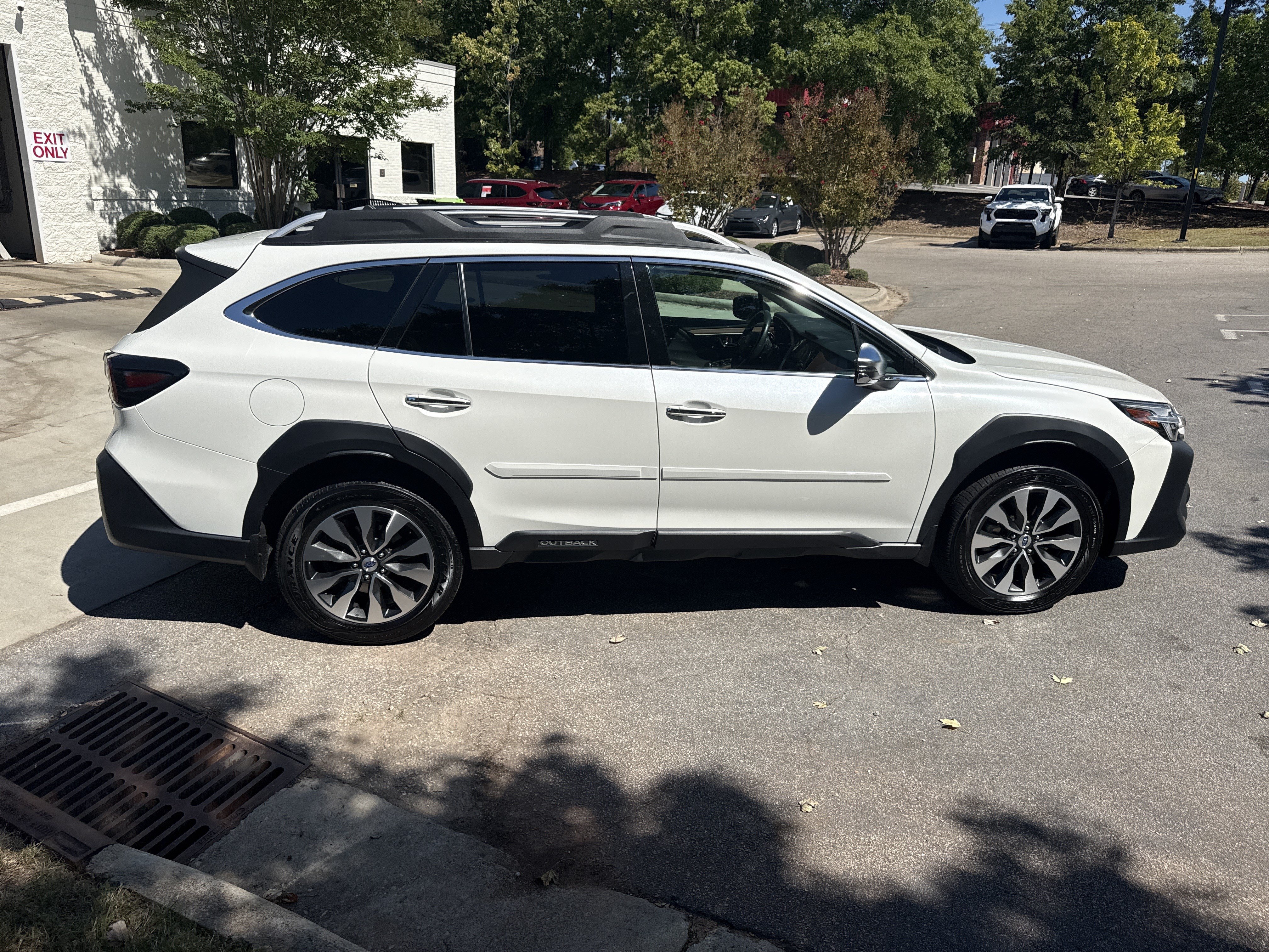 Used 2023 Subaru Outback Touring XT AWD/4WD image 11