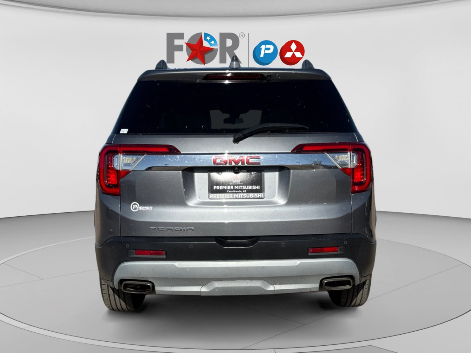 Used 2022 GMC Acadia SLE w/ Driver Convenience Package FWD image 4