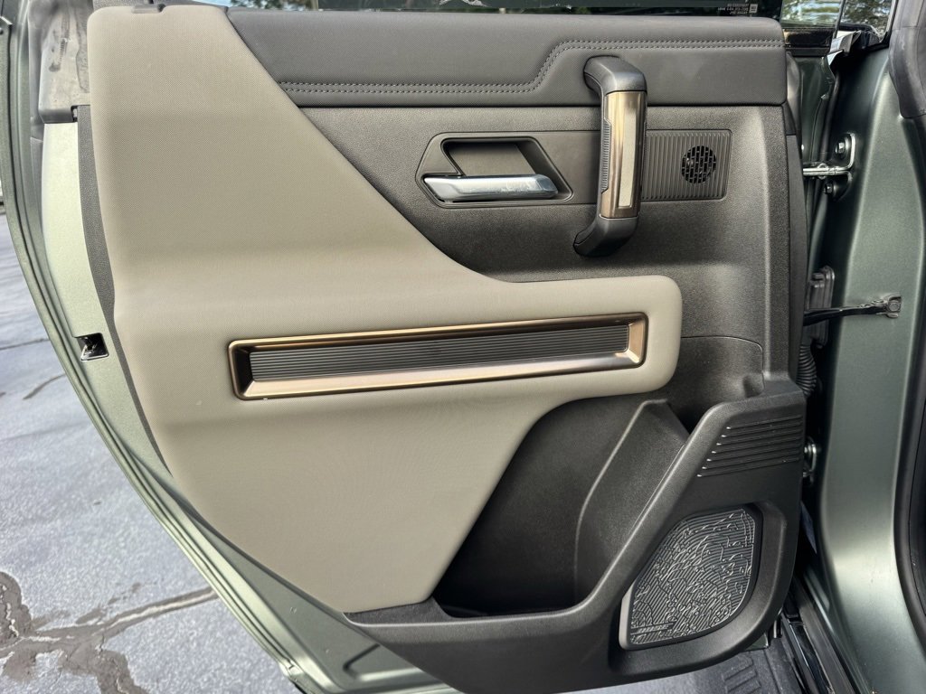 Used 2024 GMC Hummer EV 3X image 32