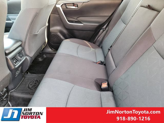 Used 2025 Toyota RAV4 XLE w/ Convenience Package FWD image 31