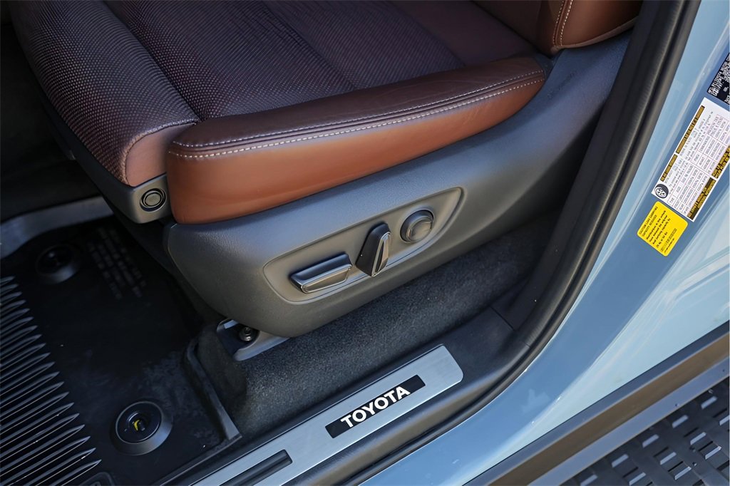 Used 2025 Toyota Land Cruiser Base image 11