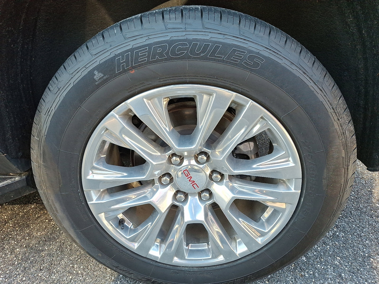 Certified 2025 GMC Yukon Denali image 7