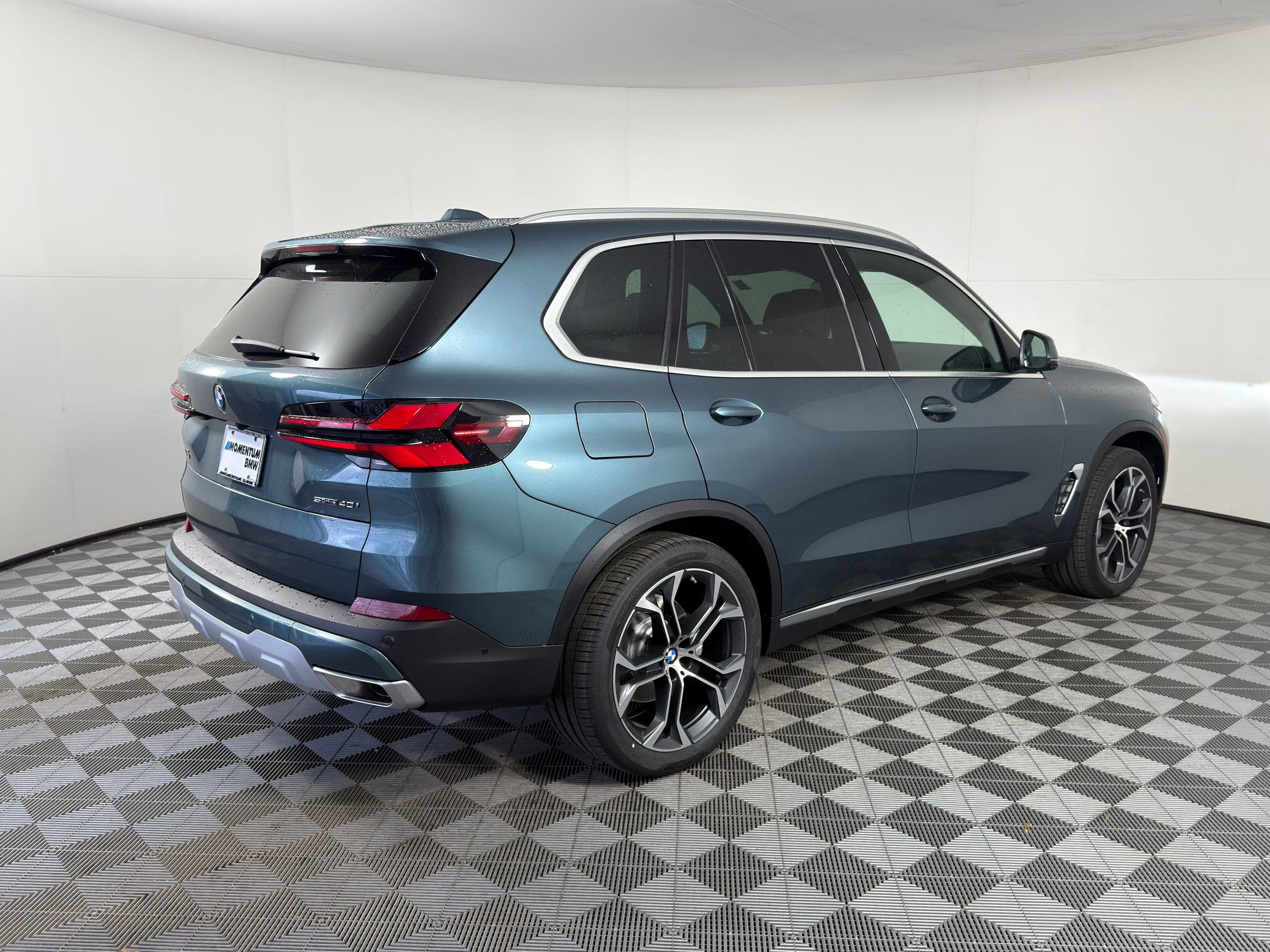 New 2026 BMW X5 sDrive40i w/ Climate Comfort Package image 8