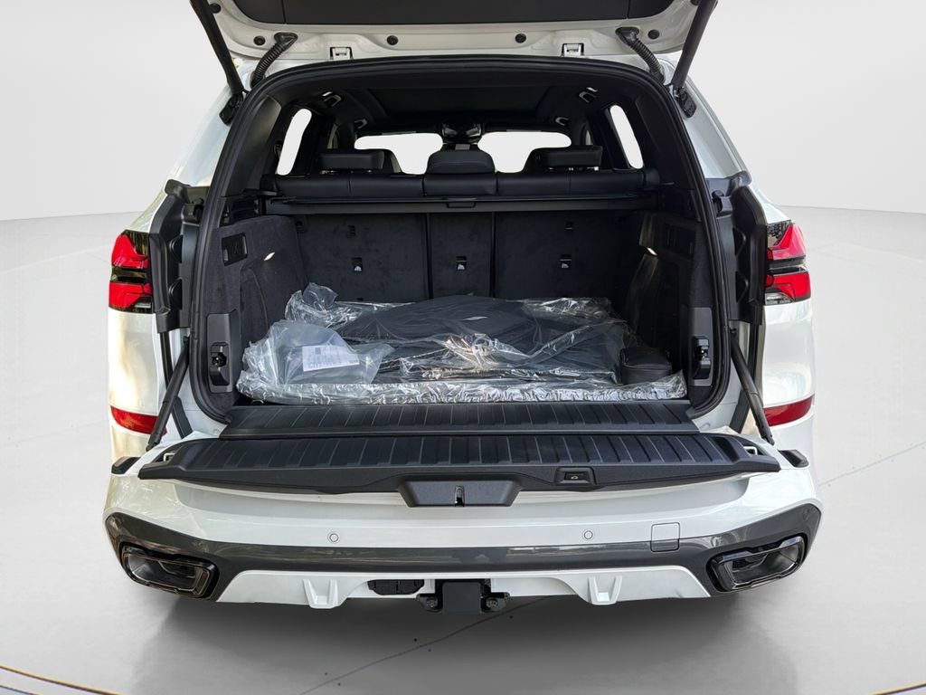 New 2026 BMW X5 xDrive40i w/ M Sport Package AWD/4WD image 18