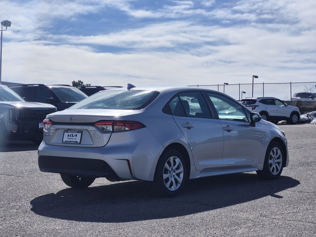 Used 2024 Toyota Corolla LE FWD image 5