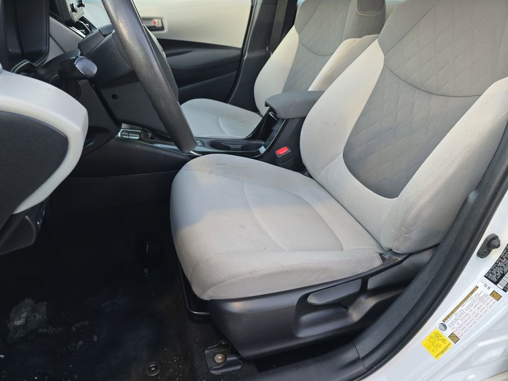 Used 2022 Toyota Corolla LE image 18