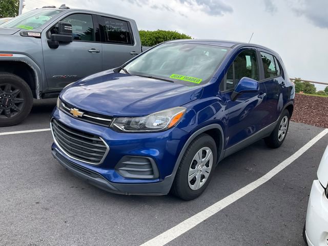Used 2017 Chevrolet Trax LS FWD image 3
