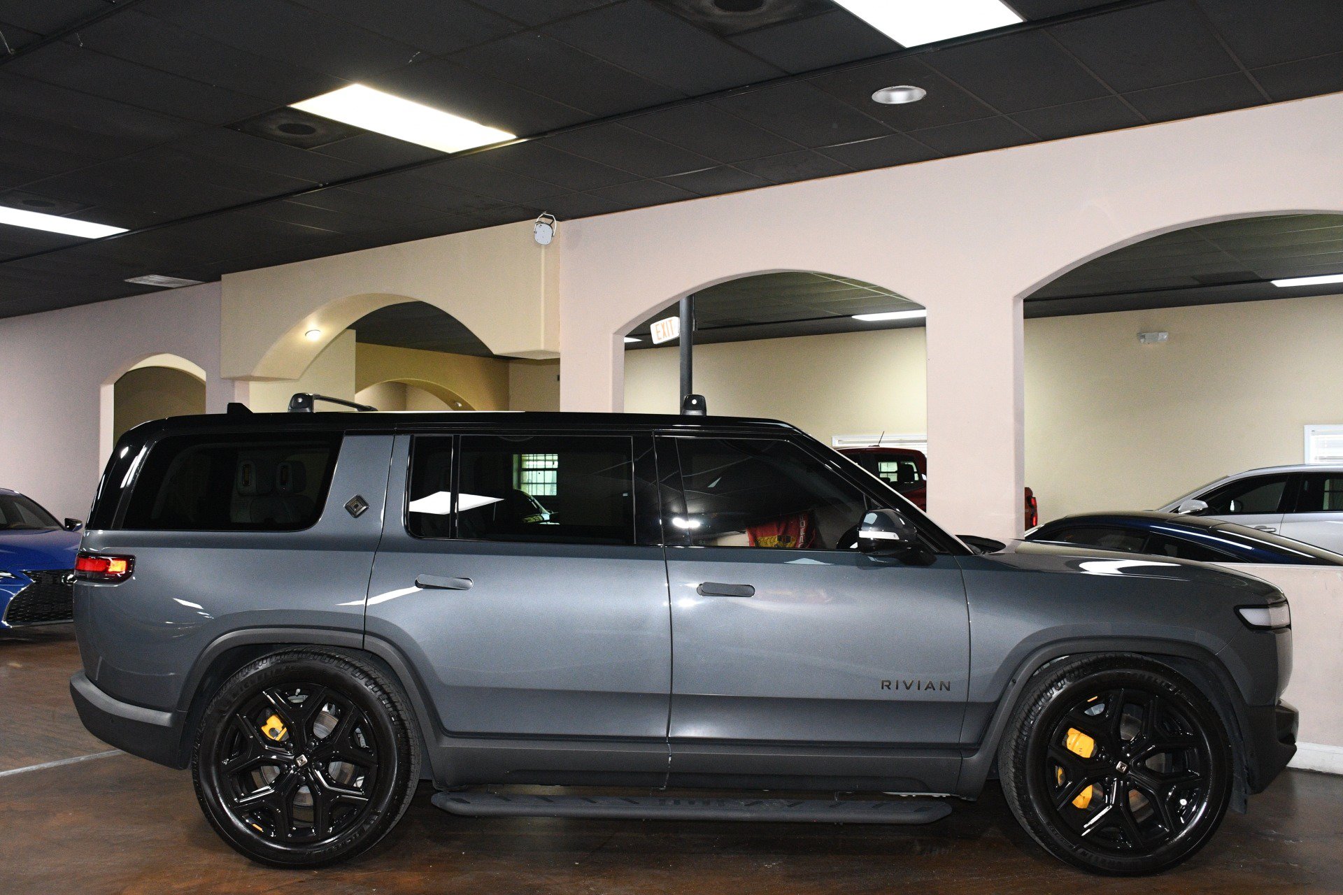 Used 2023 Rivian R1S Launch Edition Quad AWD/4WD image 52