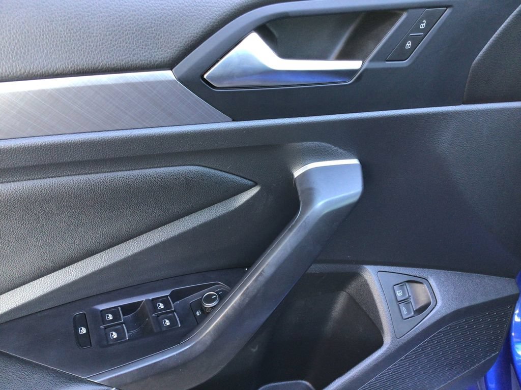 Used 2024 Volkswagen Jetta SE FWD image 22