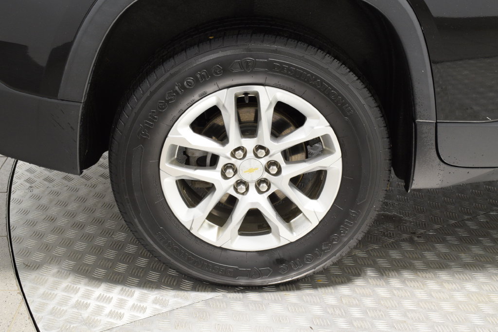 Used 2018 Chevrolet Traverse LT FWD image 38