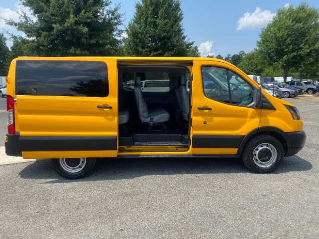 Used 2019 Ford Transit 150 XL RWD image 5