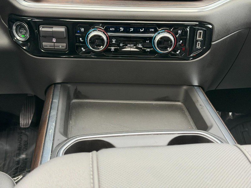 Used 2025 GMC Sierra 2500 SLT AWD/4WD image 16