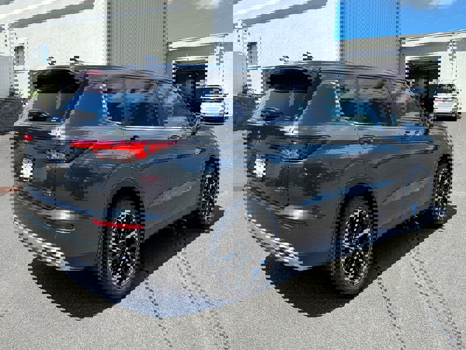 New 2025 Mitsubishi Outlander 4WD Plug-In Hybrid image 12