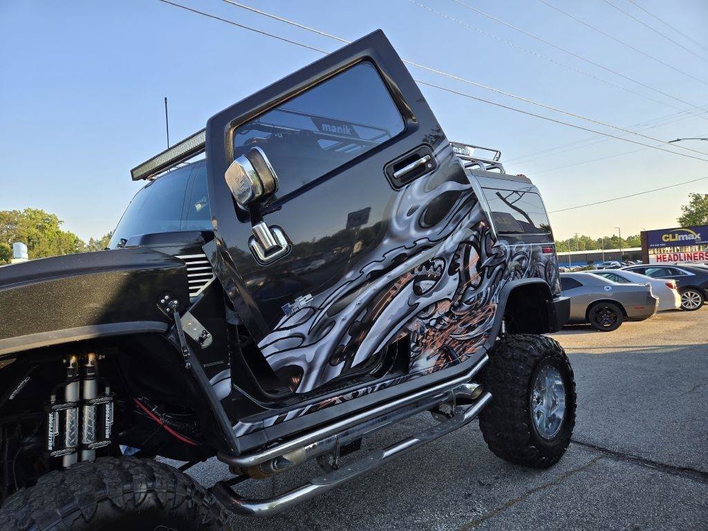 Used 2003 HUMMER H2 w/ Preferred Equipment Group AWD/4WD image 15