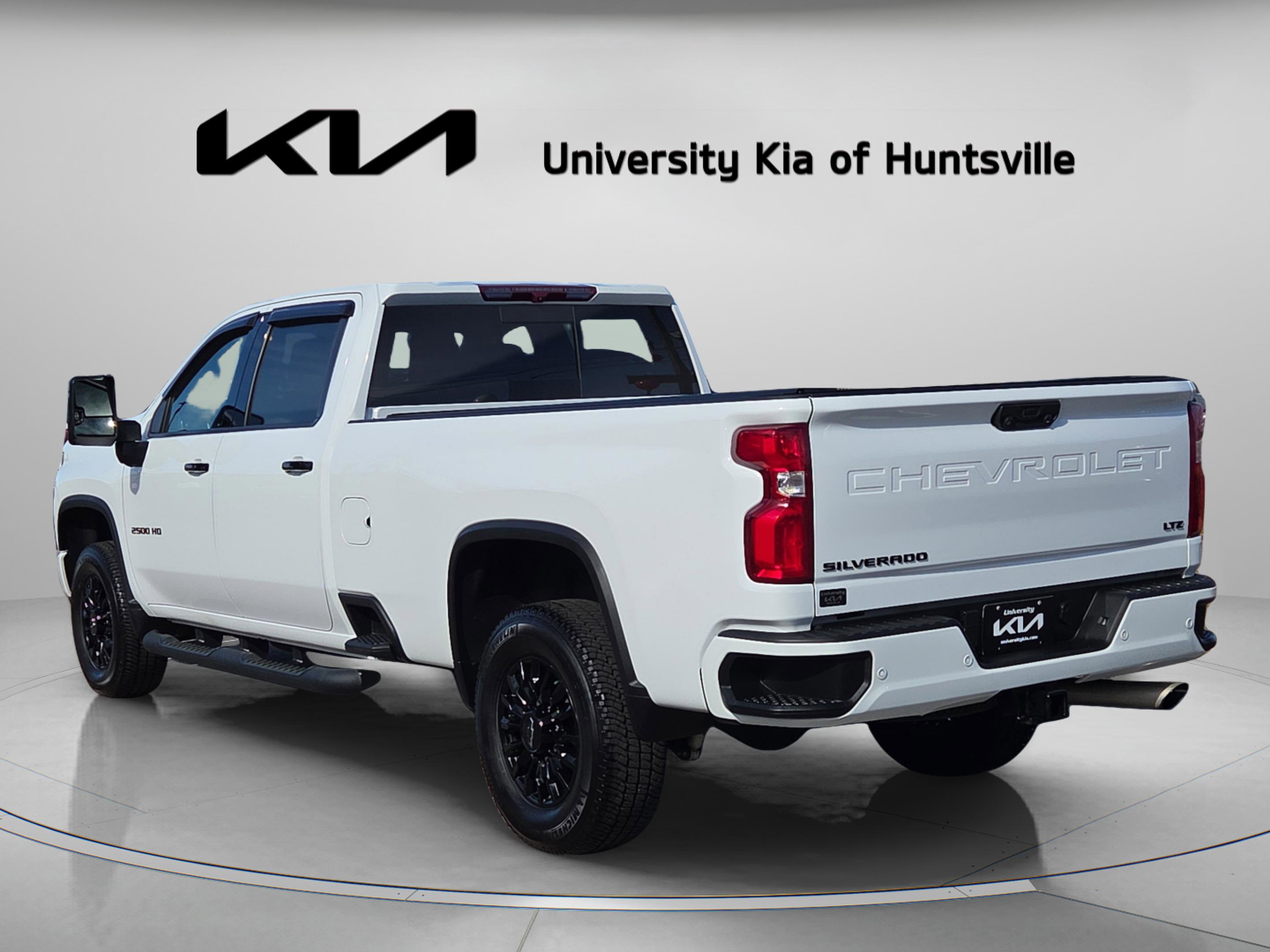 Used 2022 Chevrolet Silverado 2500 LTZ w/ LTZ Plus Package image 5