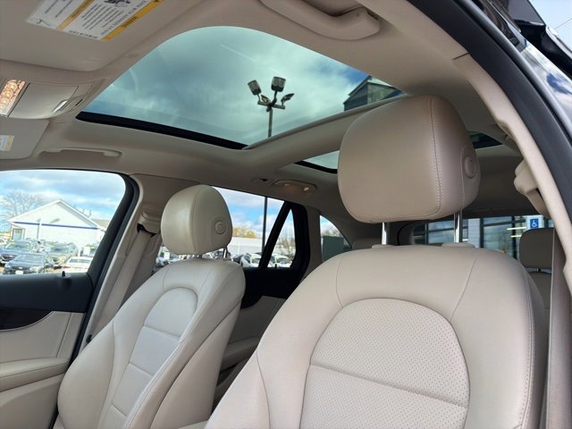 Used 2021 Mercedes-Benz GLC 300 4MATIC image 41