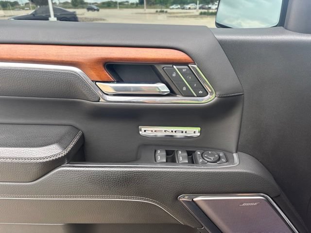 Used 2023 GMC Sierra 1500 Denali w/ Denali Reserve Package AWD/4WD image 13