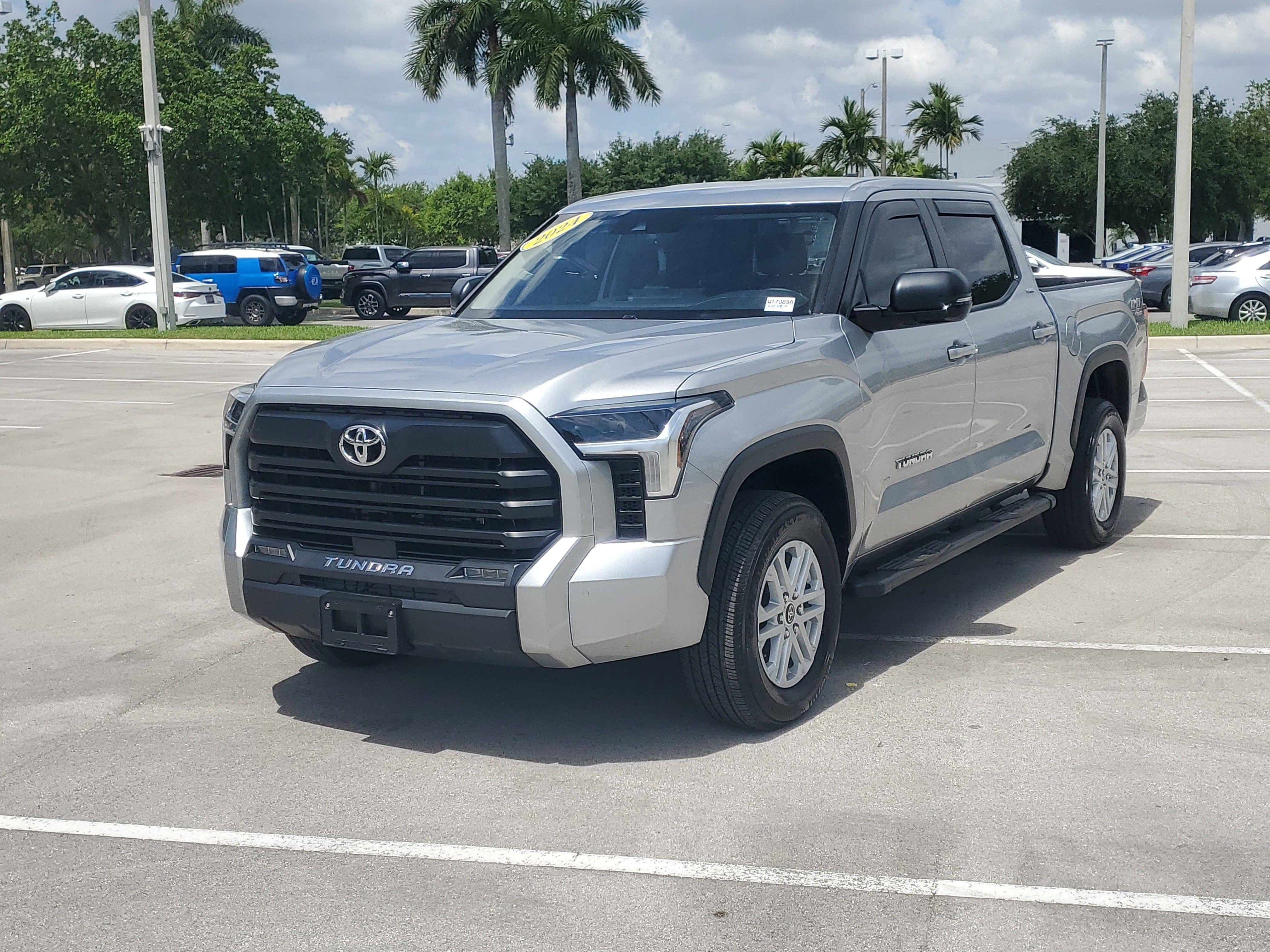 Used 2024 Toyota Tundra SR5 w/ SR5 Premium Package AWD/4WD image 7