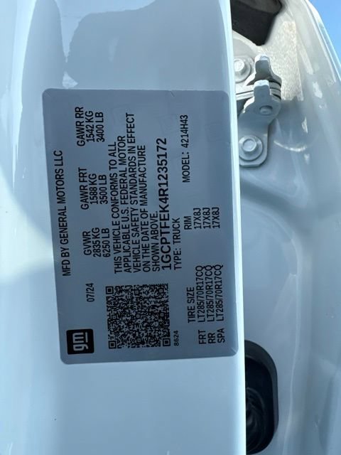 Used 2024 Chevrolet Colorado ZR2 w/ Technology Package AWD/4WD image 30