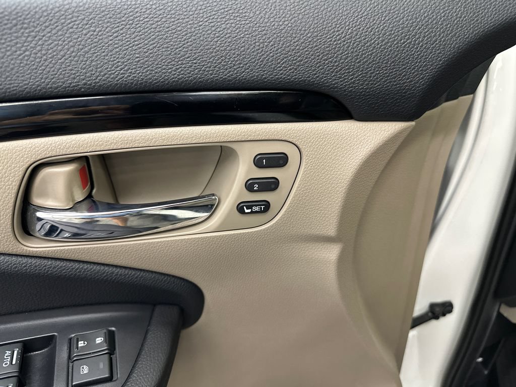 Used 2019 Honda Pilot Elite image 12