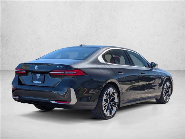 Used 2025 BMW 540i xDrive image 5