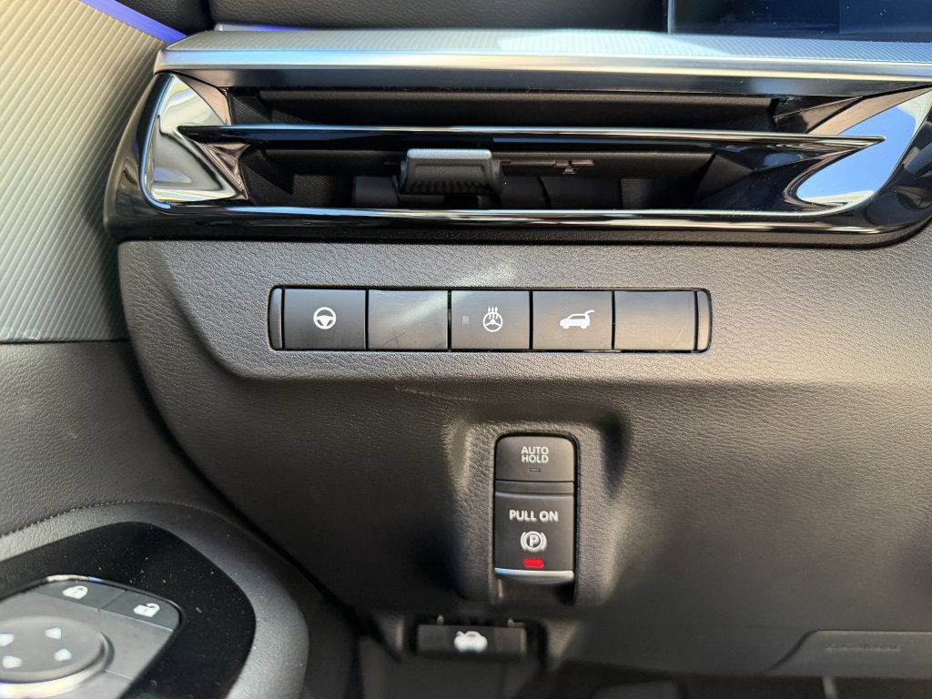 Used 2025 Nissan Murano SL image 26