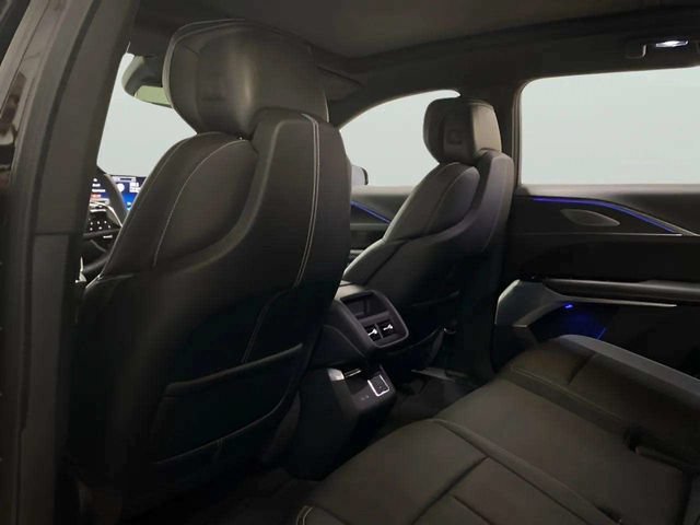 Used 2024 Cadillac Lyriq Luxury RWD image 20