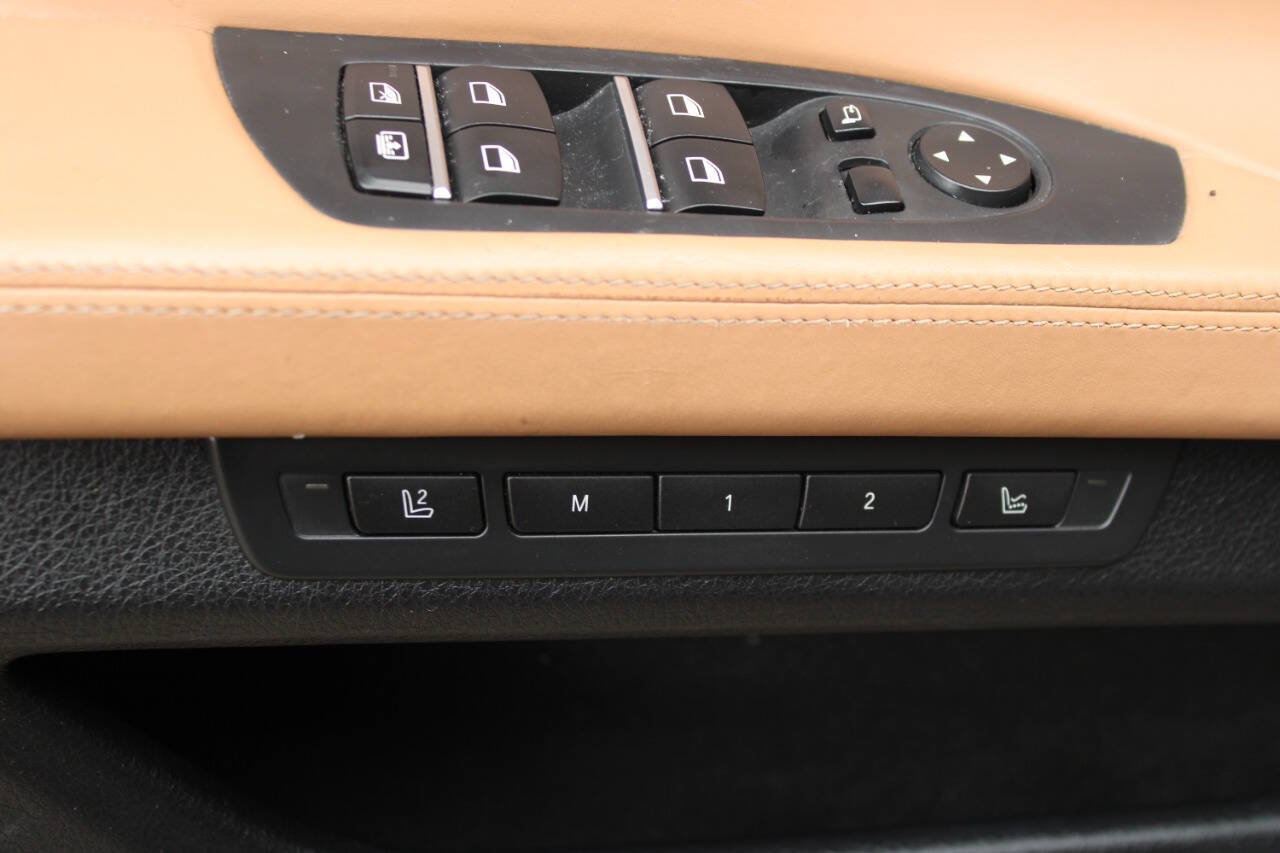 Used 2011 BMW 750Li xDrive AWD/4WD image 21