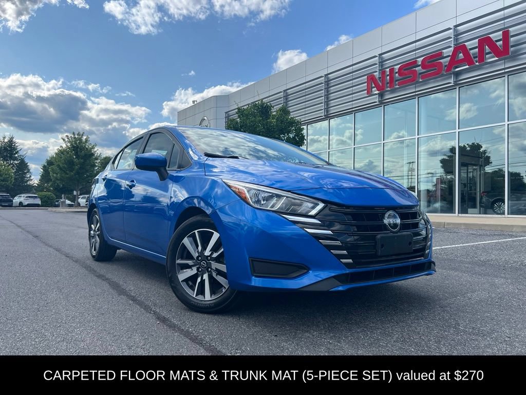 Used 2023 Nissan Versa SV FWD image 3
