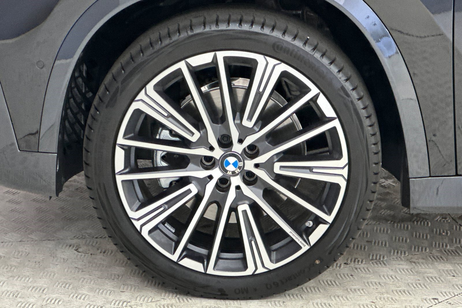 Used 2025 BMW X1 xDrive28i w/ Convenience Package AWD/4WD image 12