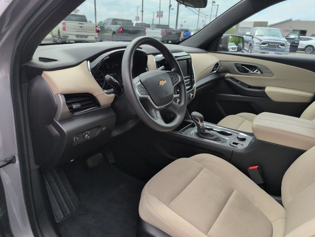 Used 2023 Chevrolet Traverse LS AWD/4WD image 6