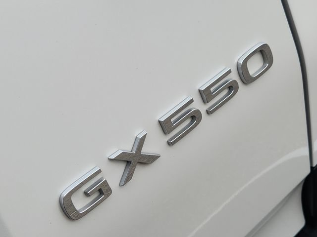 Used 2024 Lexus GX 550 w/ Accessory Package (Z1) AWD/4WD image 9