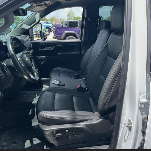 Used 2024 Chevrolet Silverado 2500 LTZ AWD/4WD image 3
