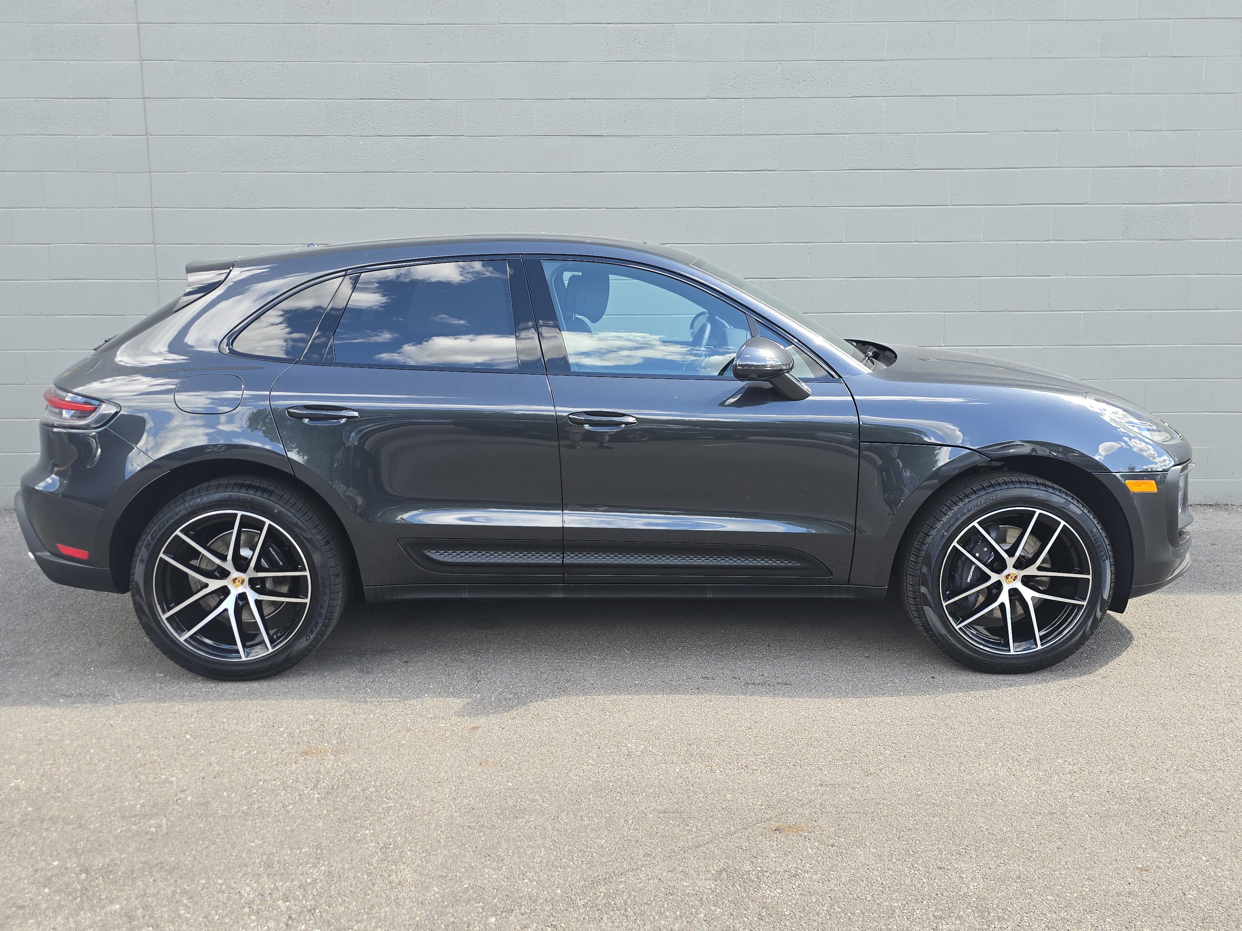 New 2026 Porsche Macan AWD/4WD image 16