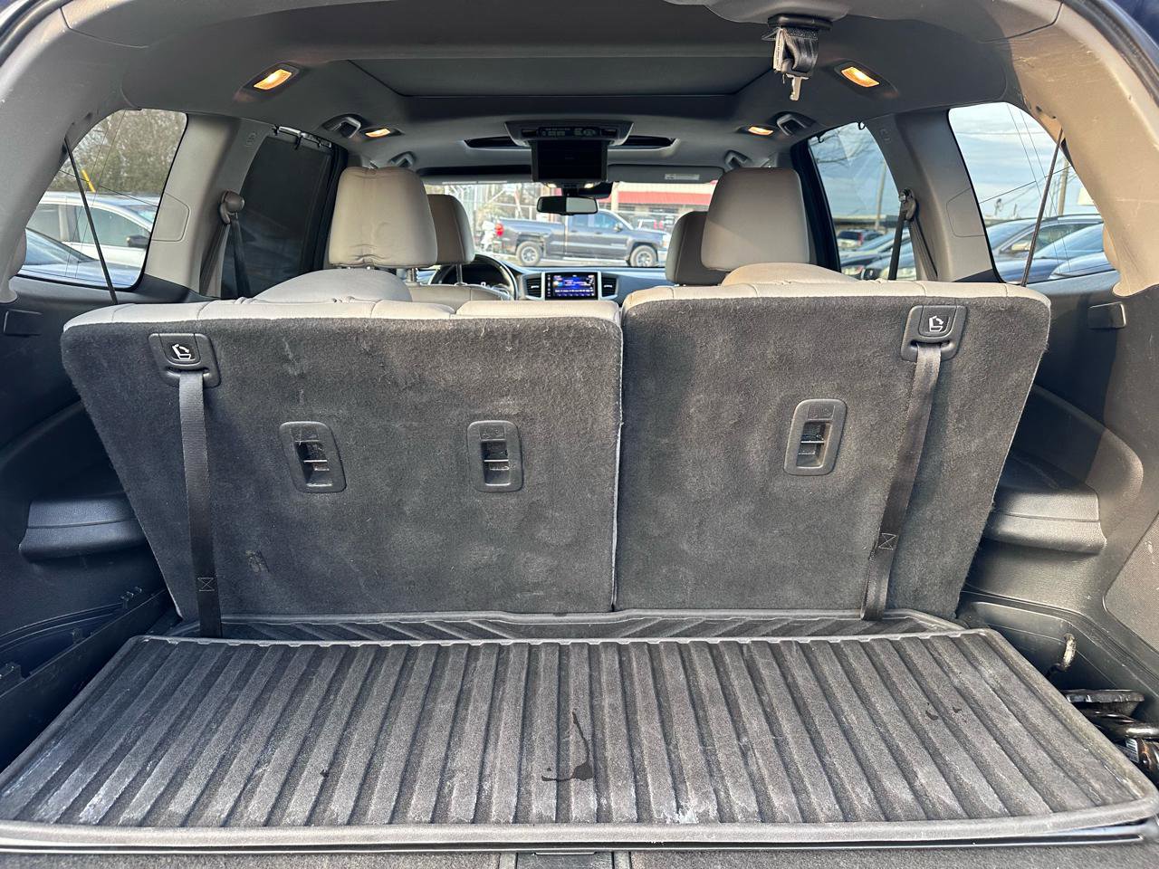 Used 2017 Honda Pilot Elite image 49