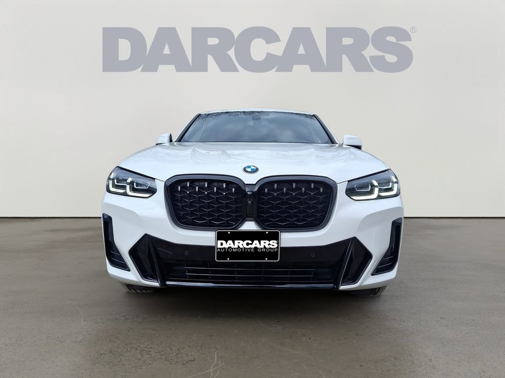 Certified 2024 BMW X4 xDrive30i w/ Premium Package image 2