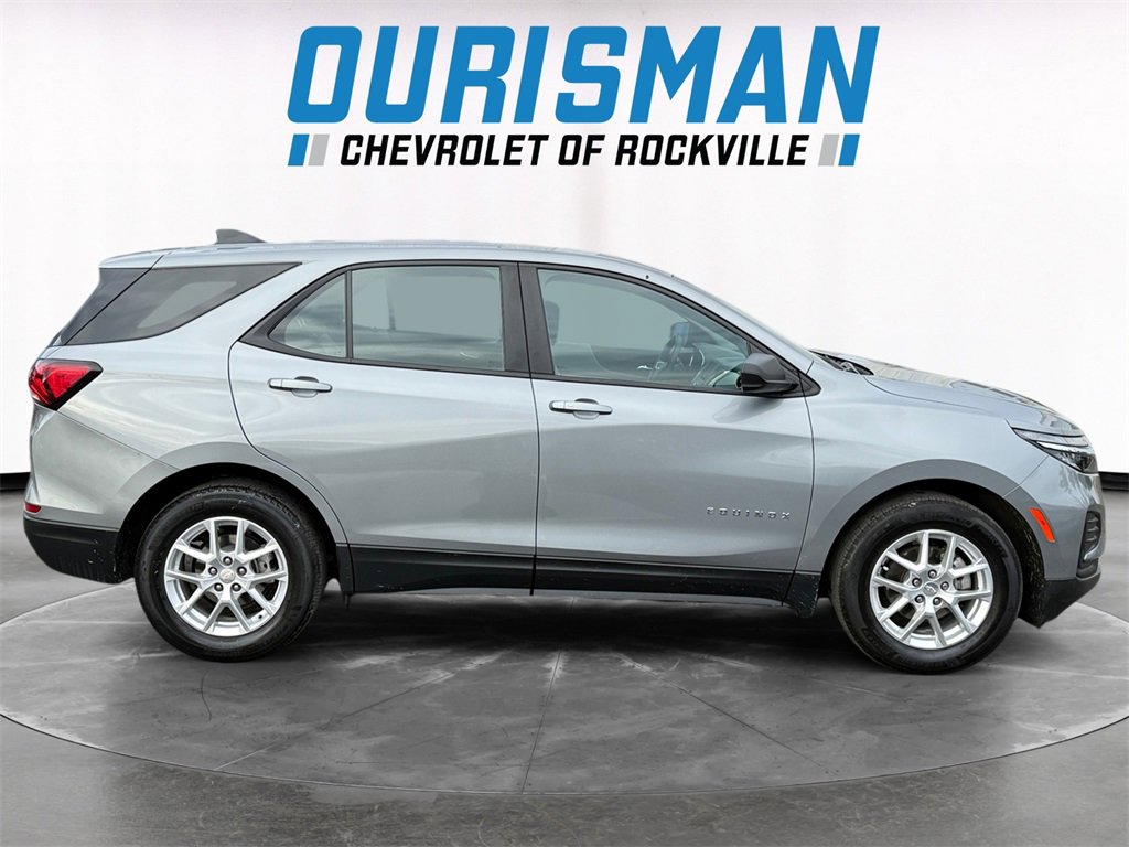 Used 2023 Chevrolet Equinox LS image 7