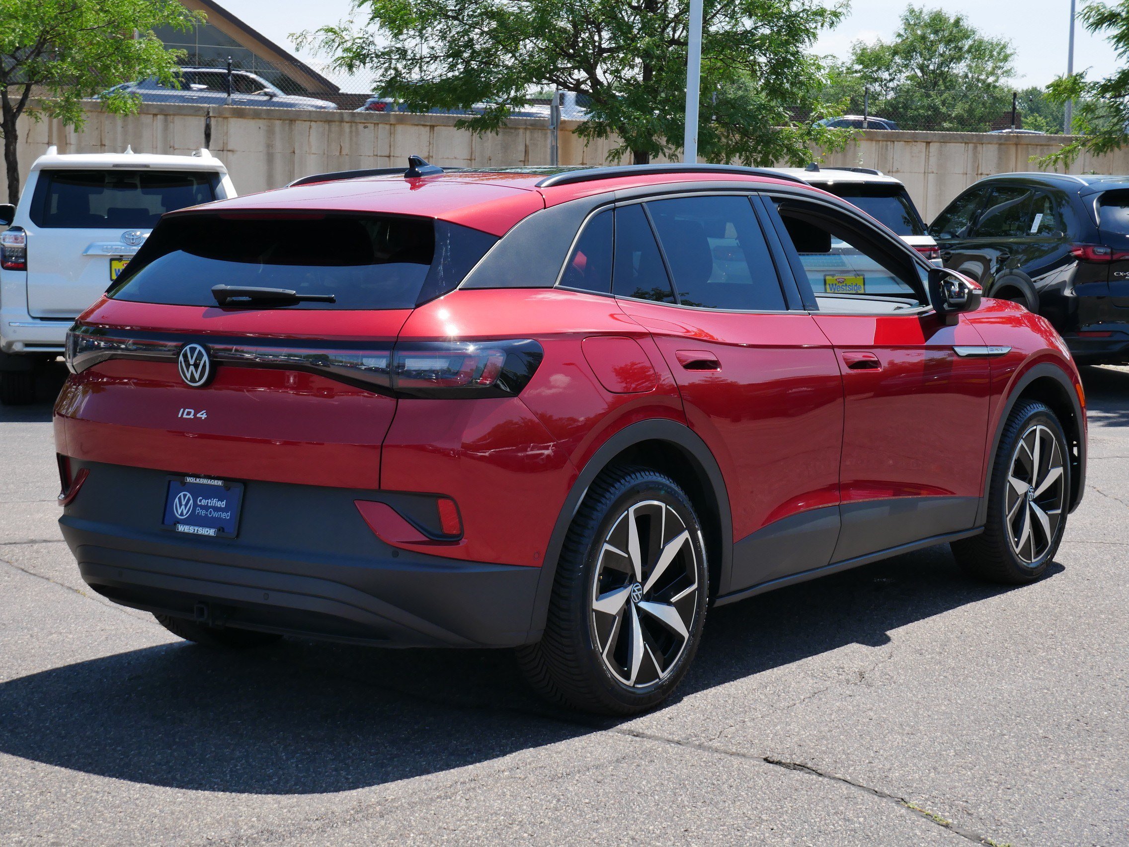 Certified 2023 Volkswagen ID.4 Pro S AWD/4WD image 7
