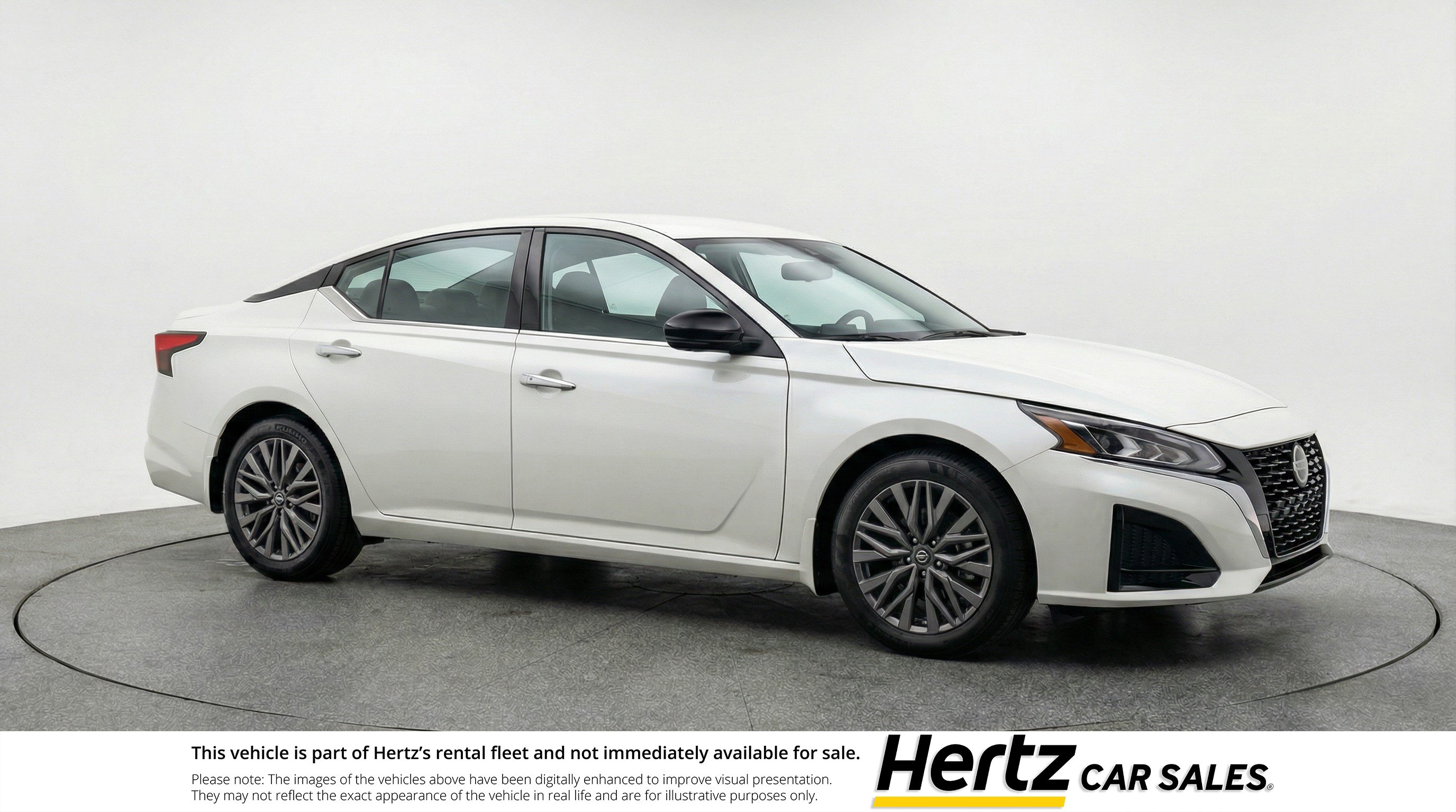 Used 2025 Nissan Altima 2.5 SV FWD image 1