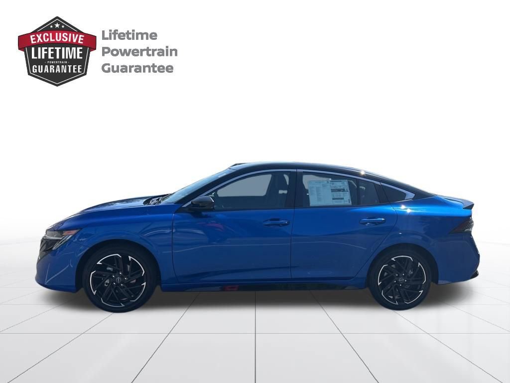 New 2026 Nissan Sentra SR FWD image 2