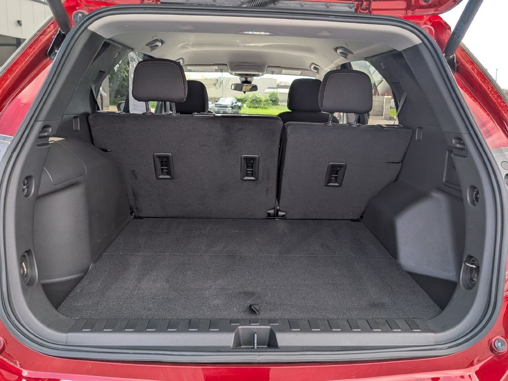 Used 2023 Chevrolet Equinox LT FWD image 23