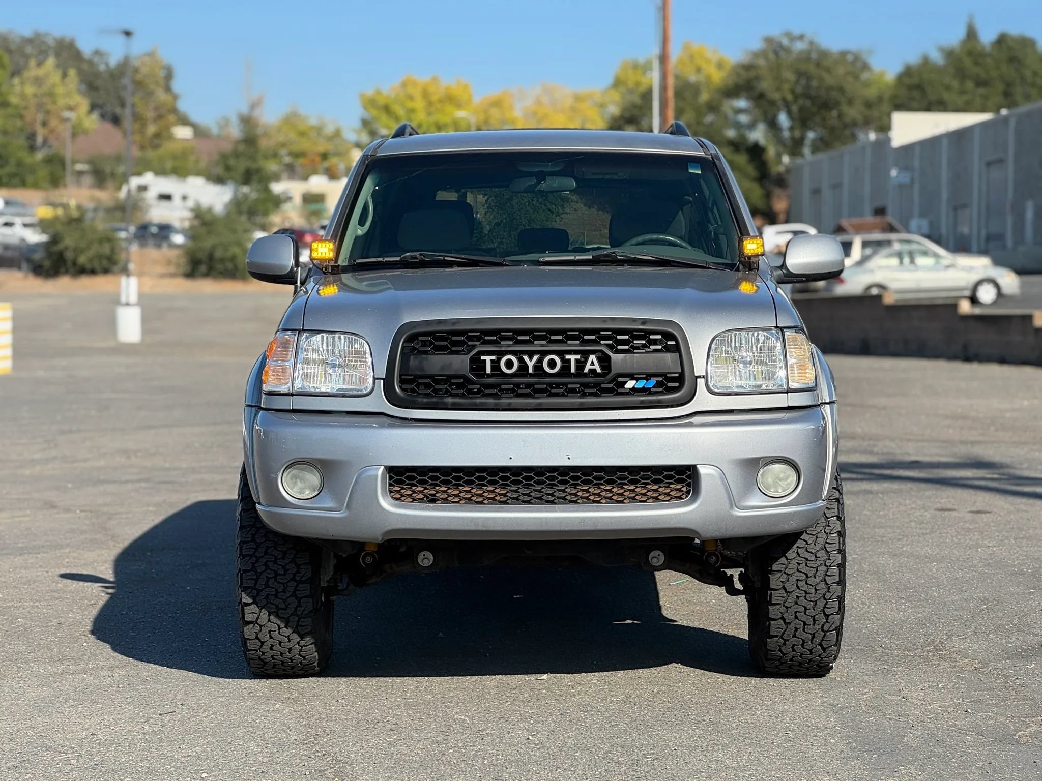 Used 2002 Toyota Sequoia SR5 RWD image 3