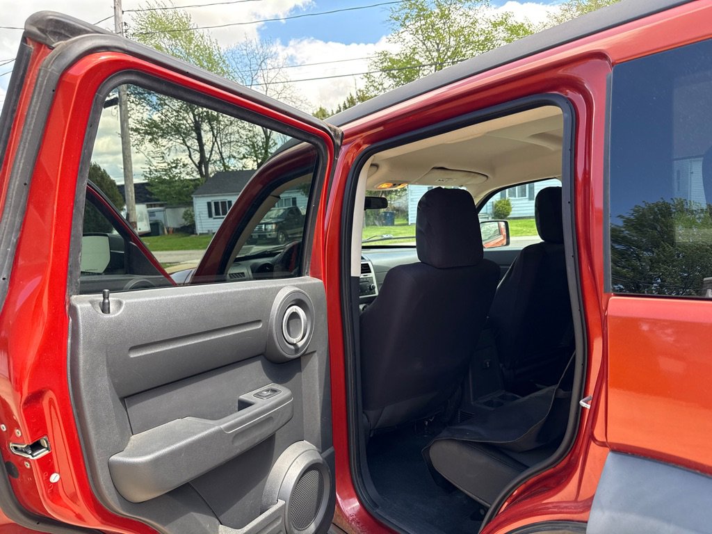 Used 2007 Dodge Nitro SXT AWD/4WD image 12