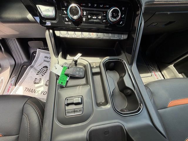 Used 2024 GMC Sierra 2500 AT4 w/ AT4 Premium Plus Package AWD/4WD image 14