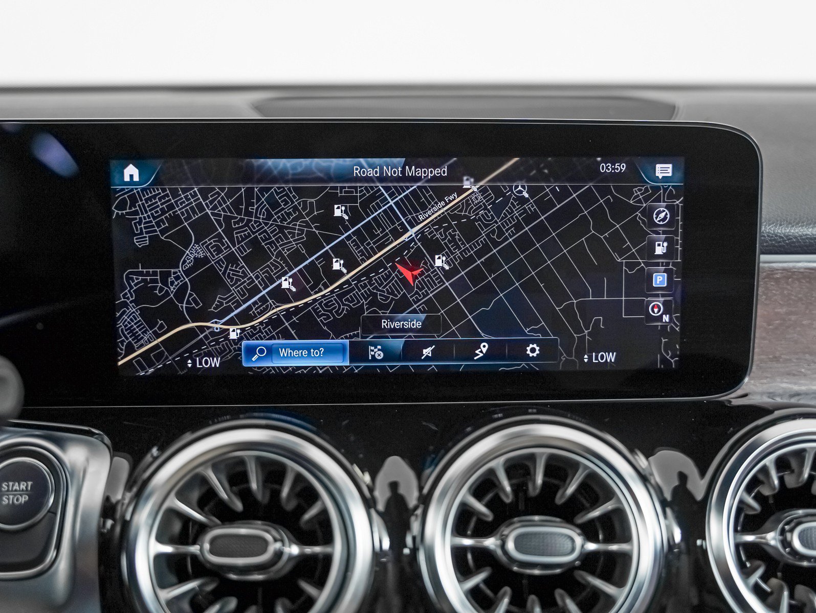 Certified 2023 Mercedes-Benz EQB 300 4MATIC w/ Exclusive Package image 22
