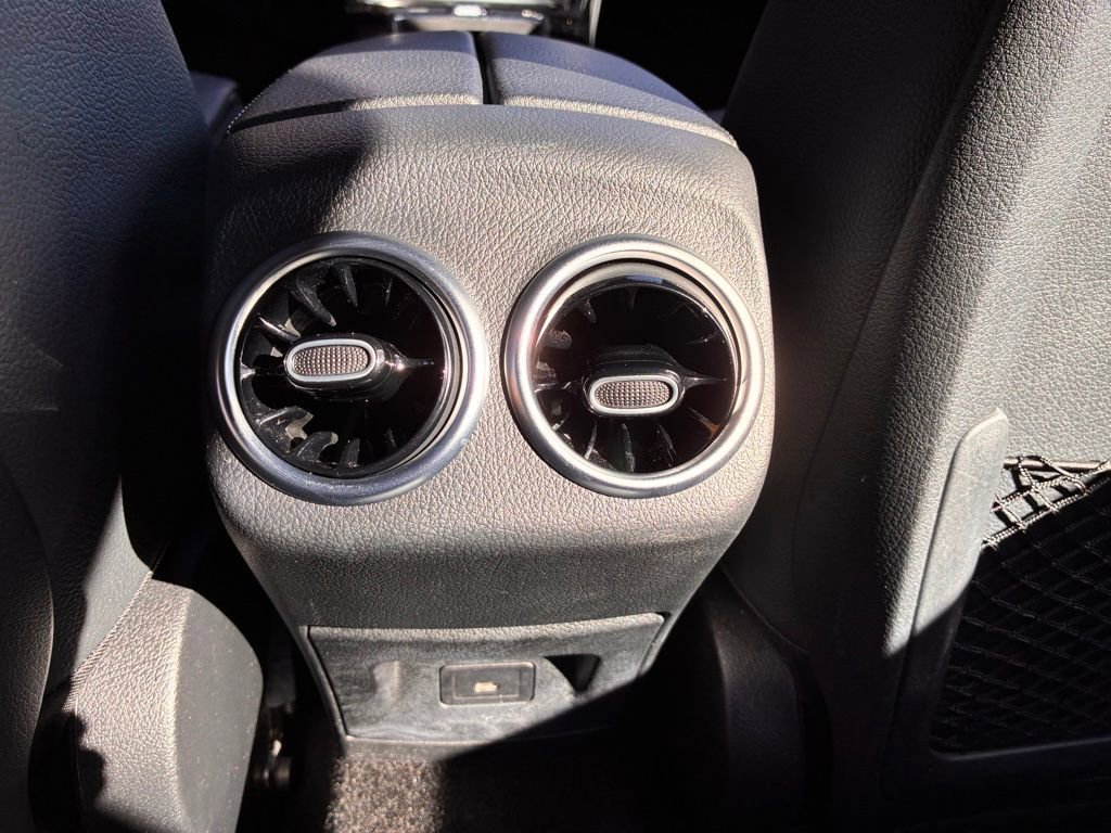 Used 2025 Mercedes-Benz CLA 250 4MATIC image 18
